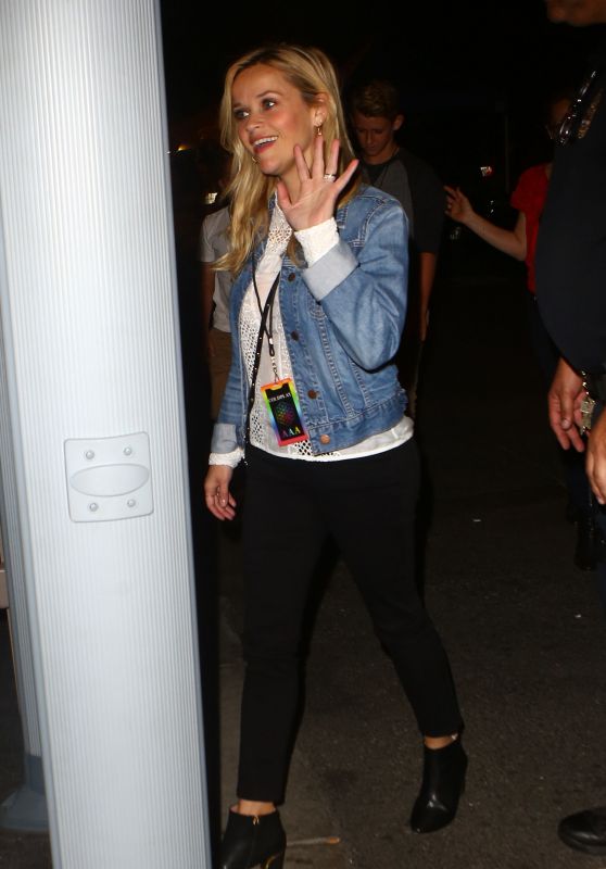 Reese Witherspoon at the Coldplay Concert in Pasadena 8/20/2016 
