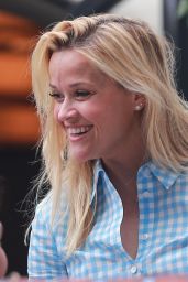 Reese Witherspoon Making Faces While Out to Lunch in Los Angeles, August 2016