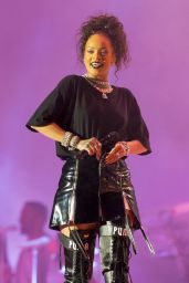 Rihanna Perfoms at V Festival at Hylands Park in Chelmsford, England 8/21/2016