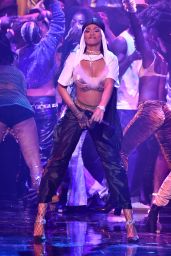Rihanna Performs at MTV Video Music Awards 2016  in NYC