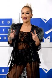 Rita Ora – MTV Video Music Awards 2016 in New York City 8/28/2016