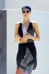 Rosie Huntington-Whiteley - Going to a Gym in West Hollywood 8/16/2016 