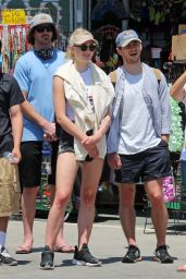 Sophie Turner at Venice Beach, August 2016