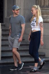 Sophie Turner Urban Outfit - Shopping in LA 8/23/2016 