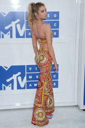 Stella Maxwell – MTV Video Music Awards 2016 in New York City 8/28/2016