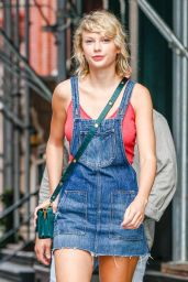 Taylor Swift Cute Outfit Ideas - Leaving Her Apartment in NYC 8/8/2016 