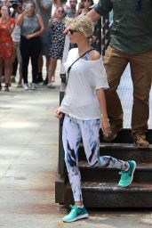 Taylor Swift in Spandex - Out in NYC 8/9/2016 