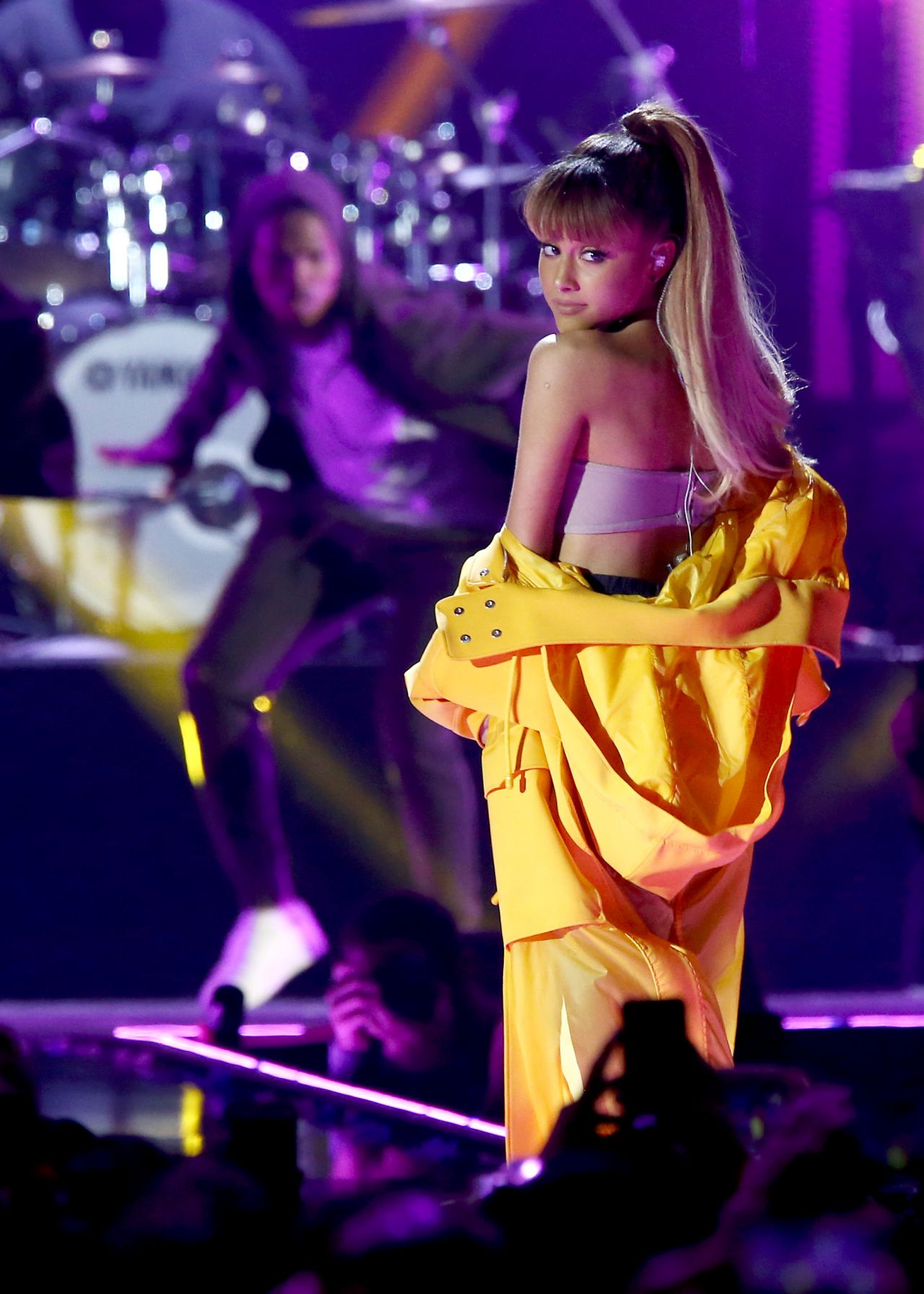 De Dios Suave Incitar Ariana Grande - iHeartRadio Music Festival Night in Las Vegas 9/24/ 2016 •  CelebMafia