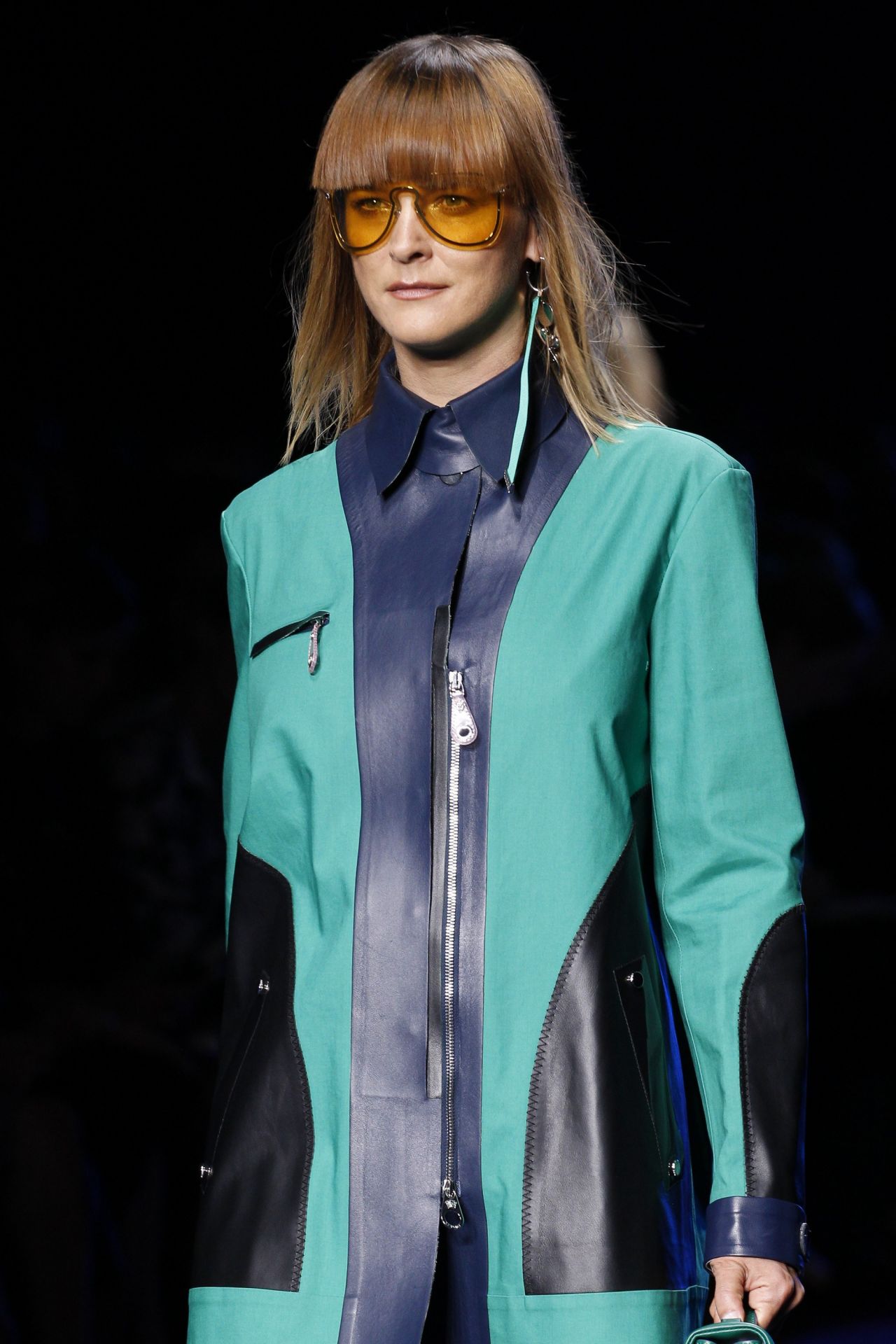 Carmen Kass, Carmen Kass runway (Versace)., sргεad ↔ ℓovε