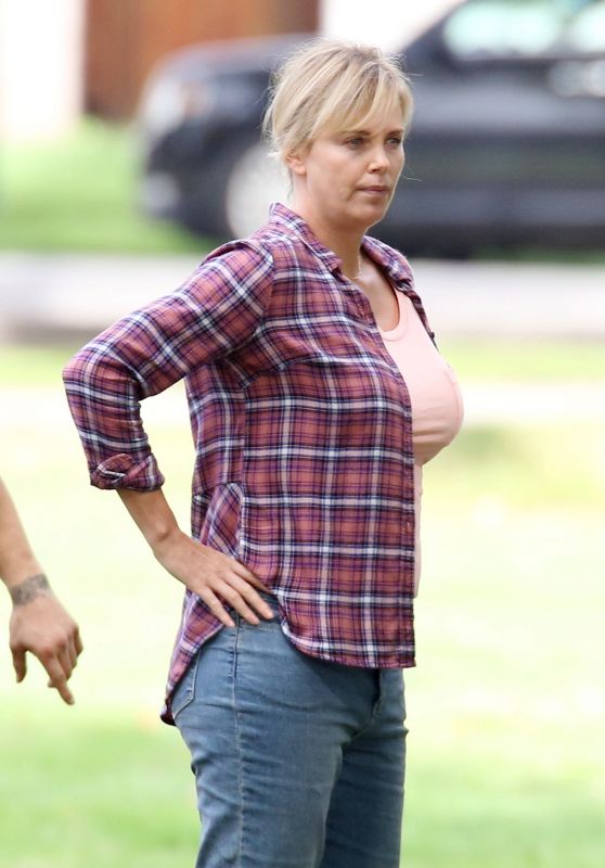 Charlize Theron - On the set of 