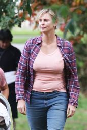 Charlize Theron - On the set of 