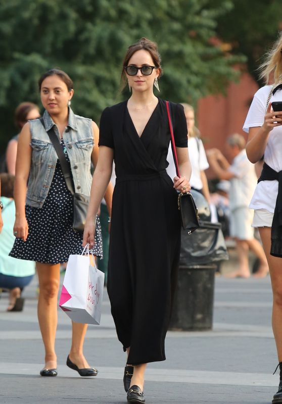Dakota Johnson Shopping in NYC 9/8/2016 