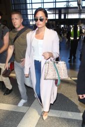 Demi Lovato Travel Outfit - LAX 9/28/2016 