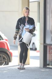 Elle Fanning - Arrives for a Workout at the Gym in Los Angeles 9/22/2016