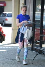 Elle Fanning Ready For a Workout - Los Angeles 9/21/2016