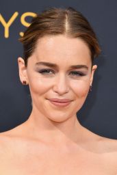 Emilia Clarke – 68th Annual Emmy Awards in Los Angeles 09/18/2016