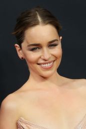 Emilia Clarke – 68th Annual Emmy Awards in Los Angeles 09/18/2016