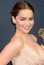 Emilia Clarke – 68th Annual Emmy Awards in Los Angeles 09/18/2016