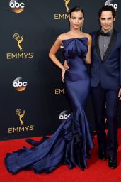 Emily Ratajkowski – 68th Annual Emmy Awards in Los Angeles 09/18/2016