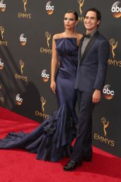Emily Ratajkowski – 68th Annual Emmy Awards in Los Angeles 09/18/2016