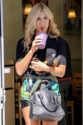 Emma Slater - Heads to the DWTS Practice in Los Angeles 9/17/2016