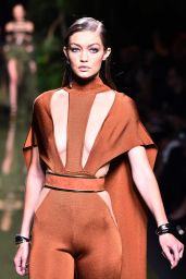 Gigi Hadid - Balmain Show - Paris Fashion Week 9/29/ 2016 