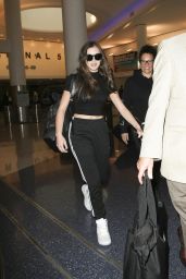 Hailee Steinfeld - Arrives at LAX Airport in Los Angeles 9/26/ 2016