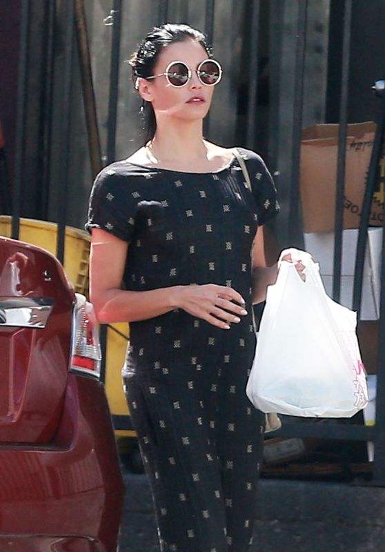Jenna Dewan Tatum - Out for Lunch at Jumpin