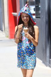 Jenna Ortega Enjoys an Ice Cream Cone - Manhattan Beach 8/30/2016