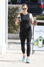 Jennifer Garner - Out in Los Angeles - September 23, 2016