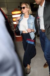 Jennifer Lawrence - Arrives at JFK Airport in New York City, September 23, 2016