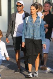 Jessica Alba Street Style - Going to Lunch in Venice 9/4/2016 