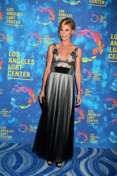 Julie Bowen – Los Angeles LGBT Center’s Gala Vanguard Awards in West Hollywood 9/24/ 2016