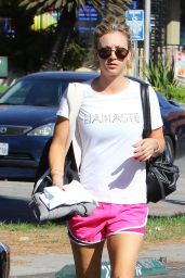 Kaley Cuoco - Arriving to Her Yoga Class in Studio City 09/26/ 2016