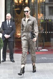 Karlie Kloss Fashion Star -  Leaving Her Hotel in Paris 9/28/2016 