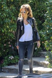 Kate Beckinsale - Leaving a Studio in Santa Monica 9/15/2016