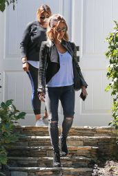 Kate Beckinsale - Leaving a Studio in Santa Monica 9/15/2016