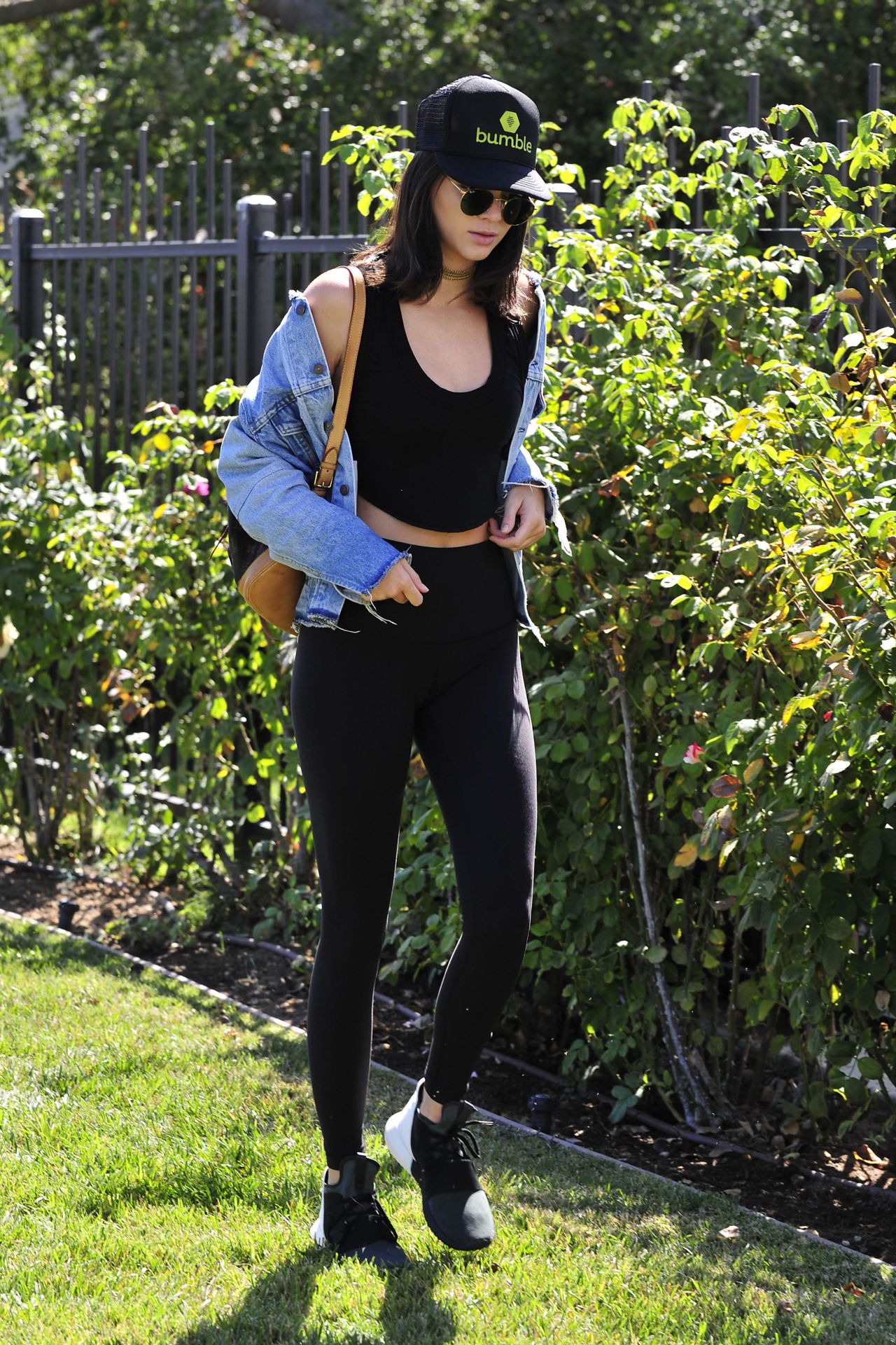 Kendall Jenner Street Style - Out in LA 9/5/2016 • CelebMafia