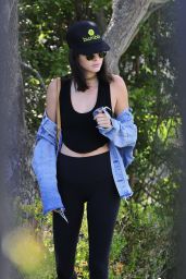 Kendall Jenner Street Style - Out in LA 9/5/2016