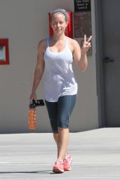 Kendra Wilkinson - Leaving the Gym in Los Angeles 9/2/2016