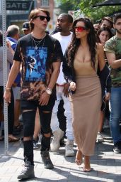 Kim Kardashian - Shopping in Toronto 8/31/2016 