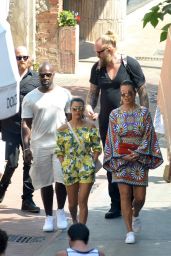 Kourtney Kardashian on Holiday in Capri, September 2016 