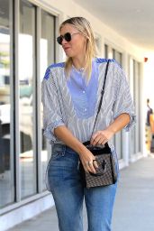 Maria Sharapova Street Style - Los Angeles 9/22/2016