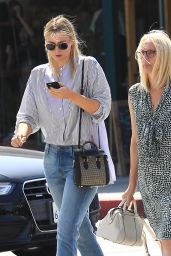 Maria Sharapova Street Style - Los Angeles 9/22/2016