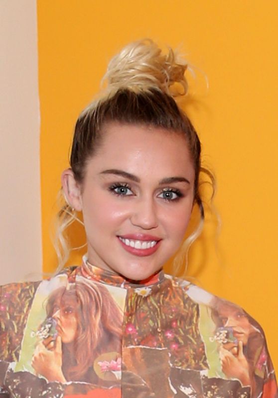Miley Cyrus - 