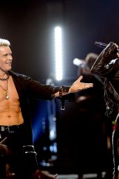 Miley Cyrus - Duet With Billy Idol at the 2016 iHeartRadio Music Festival in Las Vegas, NV 9/23/ 2016