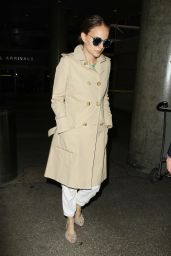 Natalie Portman Chic in Her Trench Coat - Arriving at LAX 09/20/2016