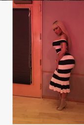 Nicki Minaj - Black & White Dress PhotoShoot, September 2016