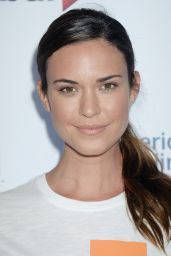 Odette Annable – 5th Biennial Stand Up To Cancer at Walt Disney Concert Hall in Los Angeles, CA 9/9/2016