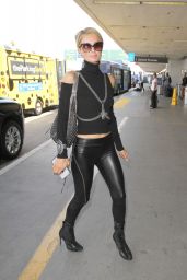 Paris Hilton Chic Outfit - LAX Airport in LA 9/7/2016